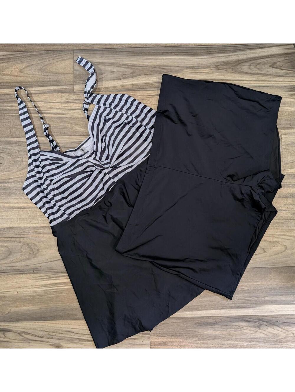 Aqua Eve Black and White Striped Two-Piece Swimsuit - 30W -NWT